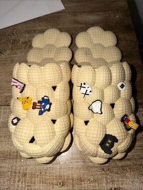 Beige Bubble Slides with Charms size 46-47